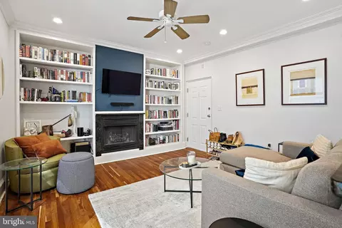 1212 M St NW #302, Washington, DC 20005