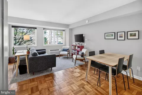 1801 Clydesdale Pl NW #323, Washington, DC 20009