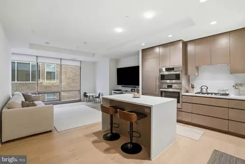2501 M St NW #209, Washington, DC 20037