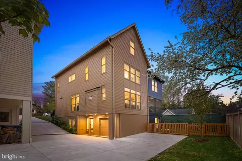 Exterior - 4892 Macarthur Blvd NW, Washington, DC 20007 photo 6 of 7