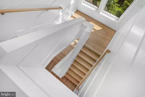 Entry Way - 4892 Macarthur Blvd NW, Washington, DC 20007 photo 5 of 5