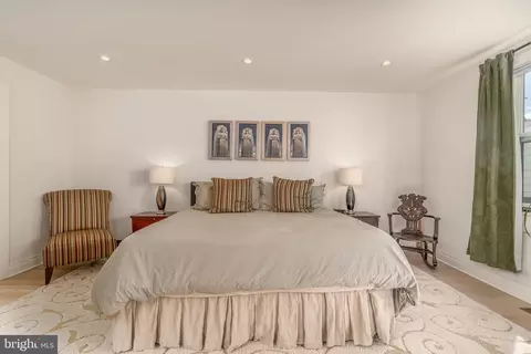 Bedroom - 71 U St NW #2, Washington, DC 20001 photo 2 of 5