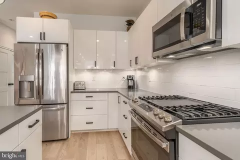 Kitchen - 71 U St NW #2, Washington, DC 20001 photo 4 of 4
