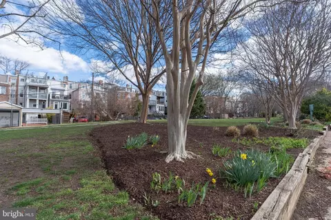 Exterior - 71 U St NW #2, Washington, DC 20001 photo 7 of 7