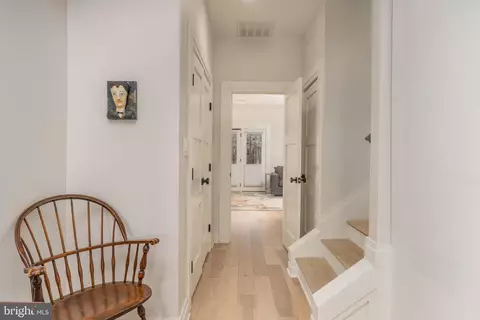 Entry Way - 71 U St NW #2, Washington, DC 20001 photo 4 of 4