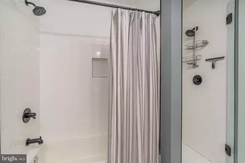 Bath - 71 U St NW #2, Washington, DC 20001 photo 2 of 5