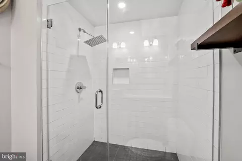 Bath - 2221 M St NE #PH1, Washington, DC 20002 photo 3 of 4