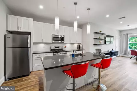 Kitchen - 2221 M St NE #PH1, Washington, DC 20002 photo 3 of 6