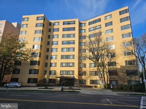 5410 Connecticut Ave NW #416, Washington, DC 20015