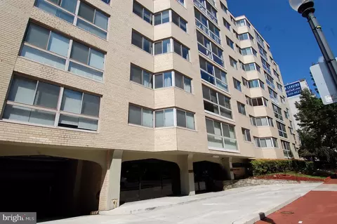 922 24th St NW #718, Washington, DC 20037