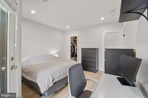 Bedroom - 2150 Florida Ave NW #PH4, Washington, DC 20008 photo 4 of 6