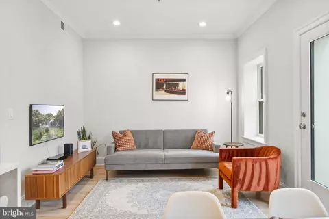 Living - 2150 Florida Ave NW #PH4, Washington, DC 20008 photo 1 of 1