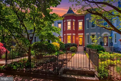 1381 N Carolina Ave NE, Washington, DC 20002