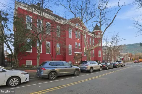 301 G St NE #32, Washington, DC 20002