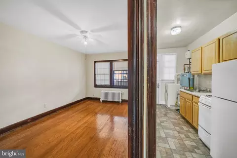 Entry Way - 220 21st St NE, Washington, DC 20002 photo 6 of 8