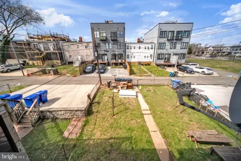 Exterior - 220 21st St NE, Washington, DC 20002 photo 5 of 5