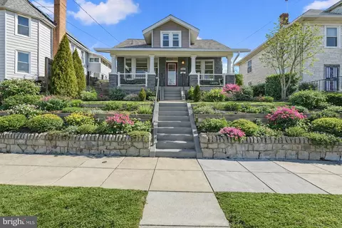 3021 24th St NE, Washington, DC 20018