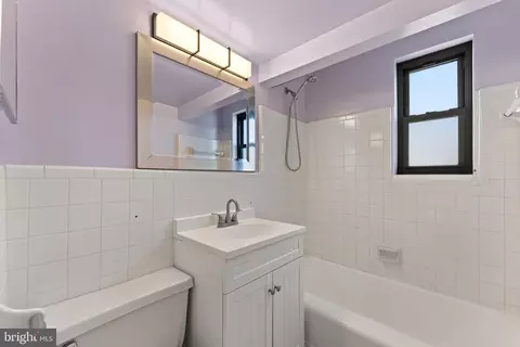 Bath - 3827 Davis Pl NW #5, Washington, DC 20007 photo 2 of 3