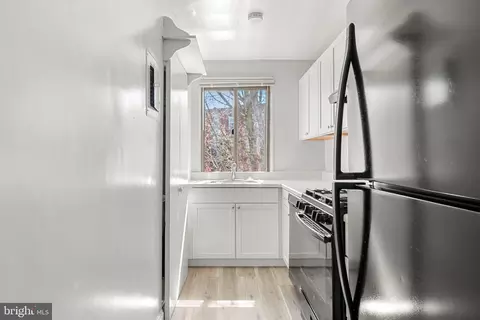 Kitchen - 3827 Davis Pl NW #5, Washington, DC 20007 photo 1 of 4