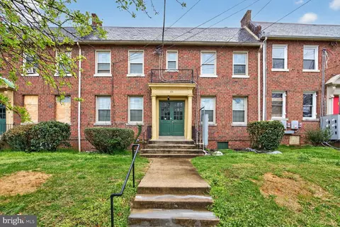 171 35th St NE, Washington, DC 20019