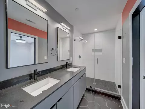 Bath - 615 15th St NE #1, Washington, DC 20002 photo 4 of 4