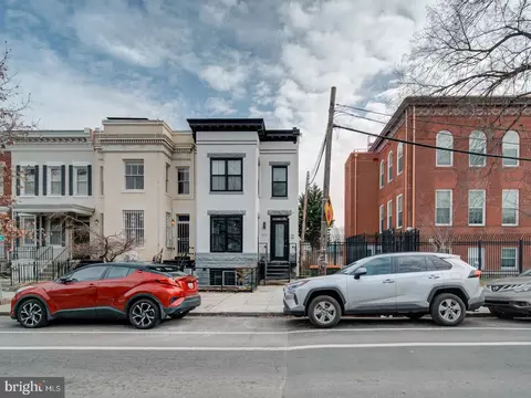 615 15th St NE #1, Washington, DC 20002