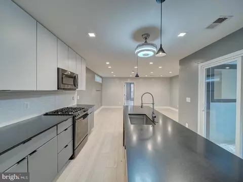Kitchen - 615 15th St NE #1, Washington, DC 20002 photo 6 of 6