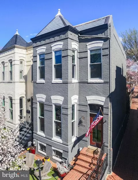 Exterior - 234 12th St SE, Washington, DC 20003 photo 2 of 12