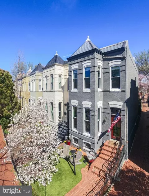 Exterior - 234 12th St SE, Washington, DC 20003 photo 11 of 12