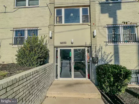 4810 Quarles St NE #103, Washington, DC 20019