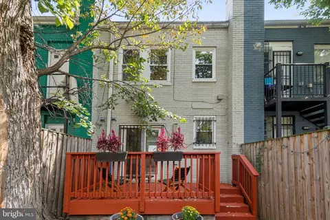 Exterior - 624 19th St NE, Washington, DC 20002 photo 2 of 4