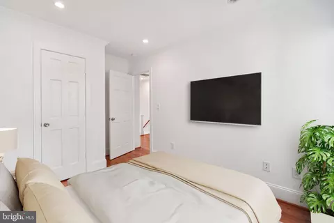 Bedroom - 624 19th St NE, Washington, DC 20002 photo 6 of 7