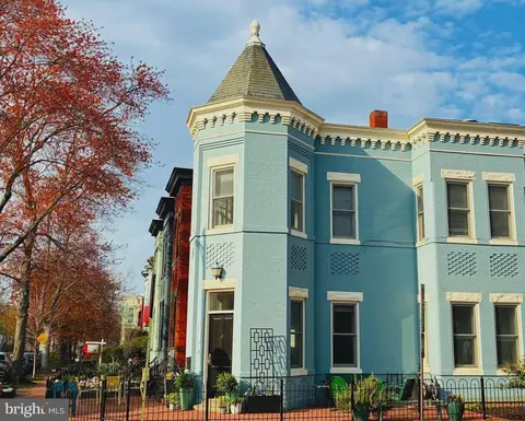 301 7th St NE, Washington, DC 20002