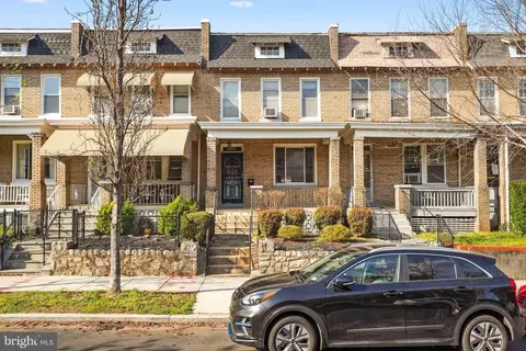 1734 A St SE, Washington, DC 20003