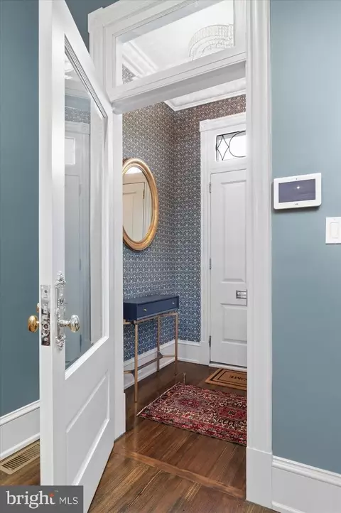 1615 35th St NW, Washington, DC 20007 photo 3