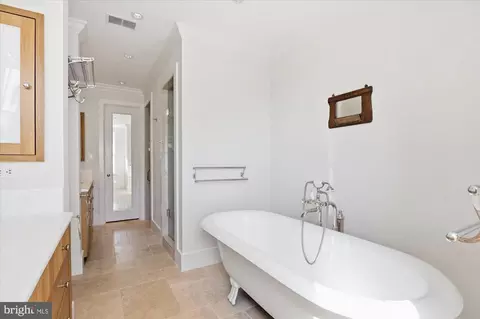 1615 35th St NW, Washington, DC 20007 photo 22