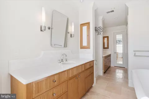 1615 35th St NW, Washington, DC 20007 photo 21
