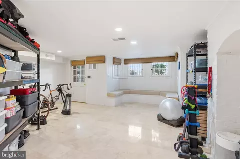 1615 35th St NW, Washington, DC 20007 photo 30