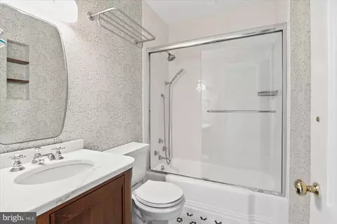 1615 35th St NW, Washington, DC 20007 photo 29