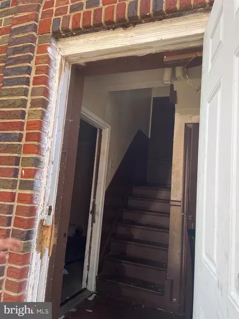 Entry Way - 1019 16th St NE, Washington, DC 20002 photo 5 of 6