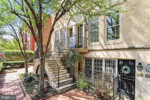 212 3rd St NE #A, Washington, DC 20002