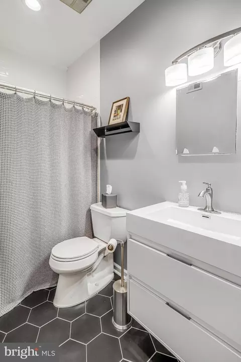 Bath - 212 3rd St NE #A, Washington, DC 20002 photo 1 of 1