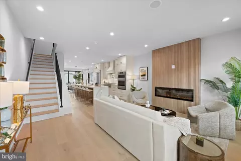 4441 Harrison St NW, Washington, DC 20015