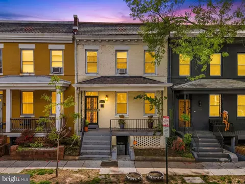 504 Kenyon St NW, Washington, DC 20010