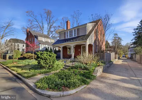4606 Verplanck Pl NW, Washington, DC 20016
