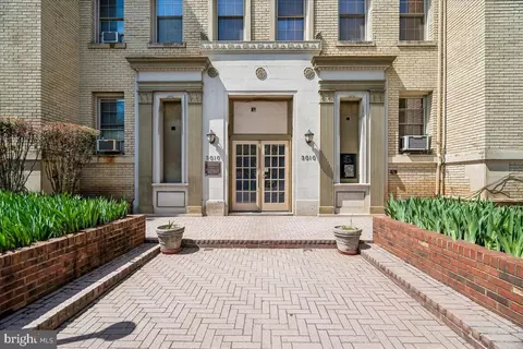 3010 Wisconsin Ave NW #209, Washington, DC 20016