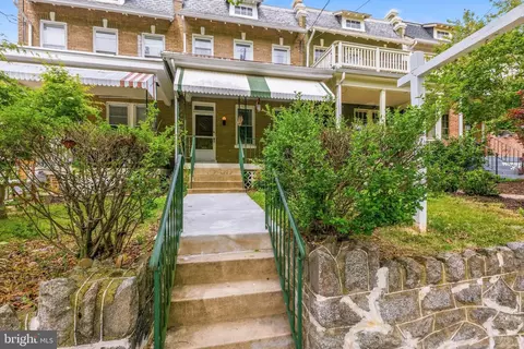 5226 7th St NW, Washington, DC 20011