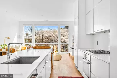 625 5th St NE #2, Washington, DC 20002 photo 8