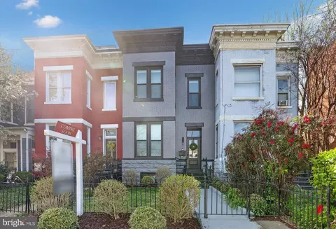 720 12th St NE, Washington, DC 20002