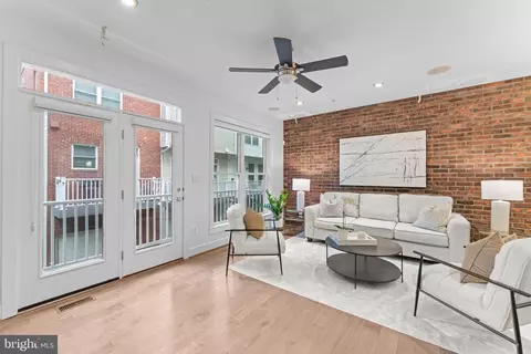 Living - 1010 4th St SE, Washington, DC 20003 photo 2 of 5